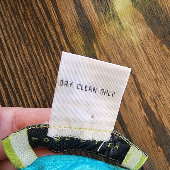 Possibility Women's Silk Skirt Hawaiian Pattern - Picture 6 of 8